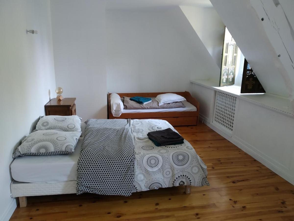 Maison En Pierre Dans Son Nid De Verdure Roz-Landrieux Екстериор снимка