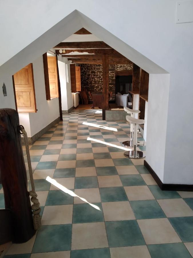 Maison En Pierre Dans Son Nid De Verdure Roz-Landrieux Екстериор снимка