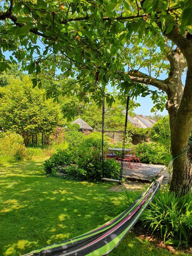 Maison En Pierre Dans Son Nid De Verdure Roz-Landrieux Екстериор снимка