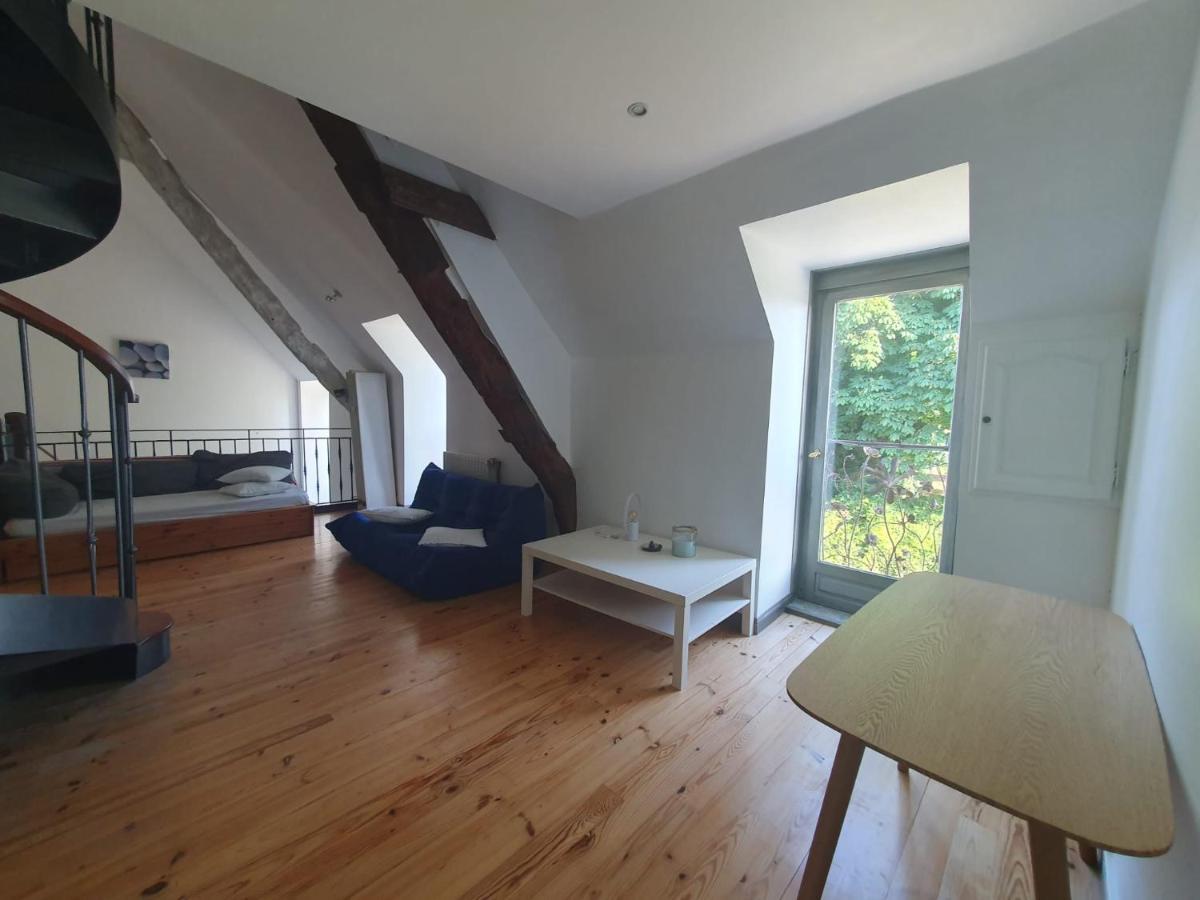 Maison En Pierre Dans Son Nid De Verdure Roz-Landrieux Екстериор снимка