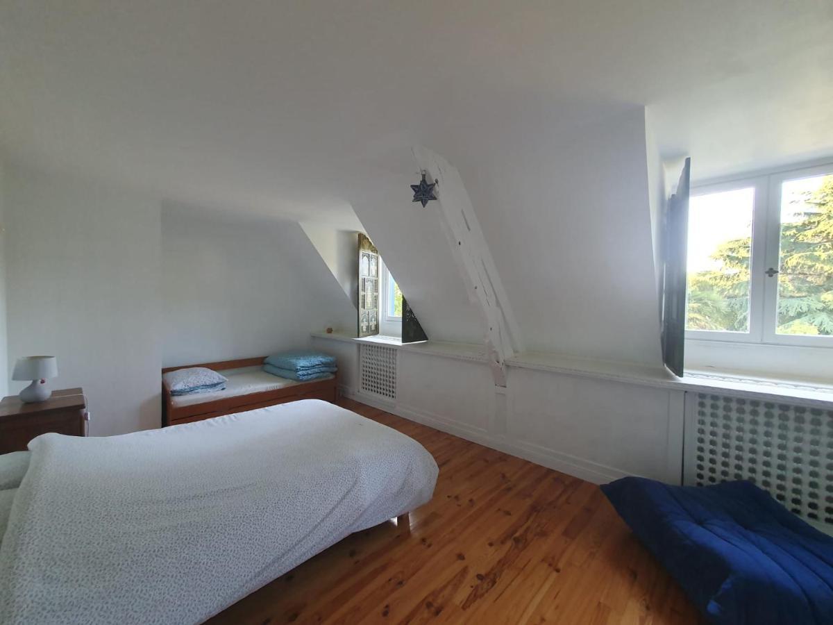 Maison En Pierre Dans Son Nid De Verdure Roz-Landrieux Екстериор снимка