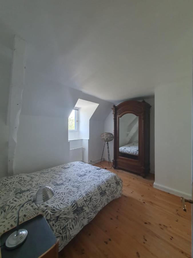 Maison En Pierre Dans Son Nid De Verdure Roz-Landrieux Екстериор снимка